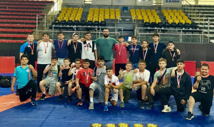 Sakaryalı güreşçiler Türkiye Şampiyonası yolunda